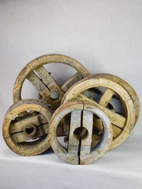 Reserved for AB Collection of 5 rustic wooden agricultural machinery elements - 19th century 10¾  - 19¾  For Discount