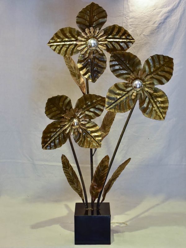 Very large vintage lamp with three large brass flowers 52¼  For Sale