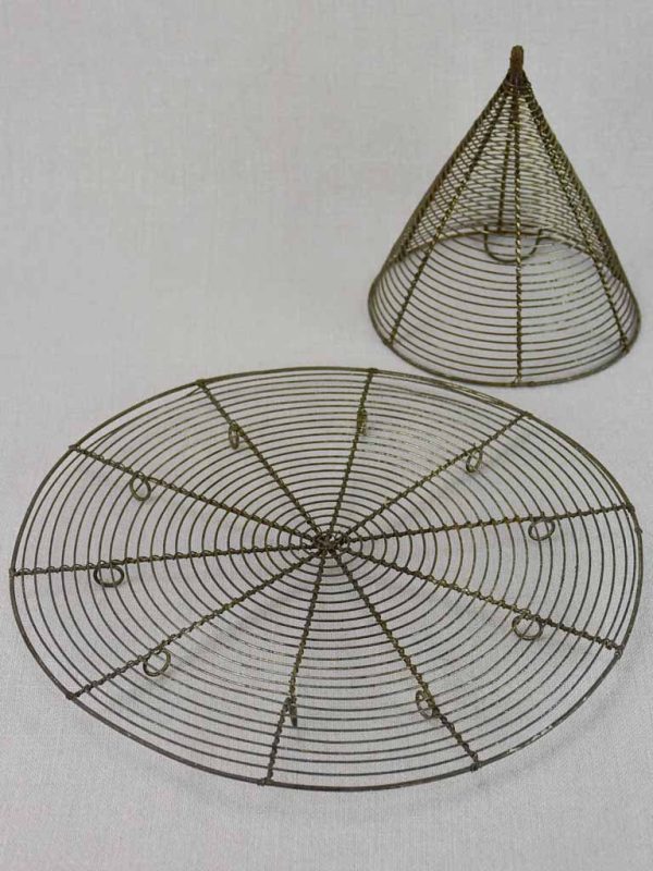 Two early 20th Century French wire cooking accessories - rack & sieve Online Sale