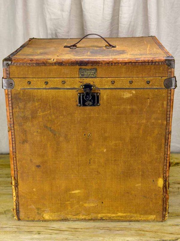 Antique French hat box covered in jute For Discount