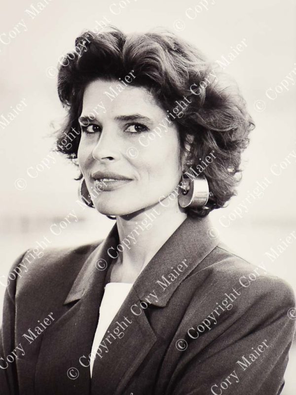 Fanny Ardant Online