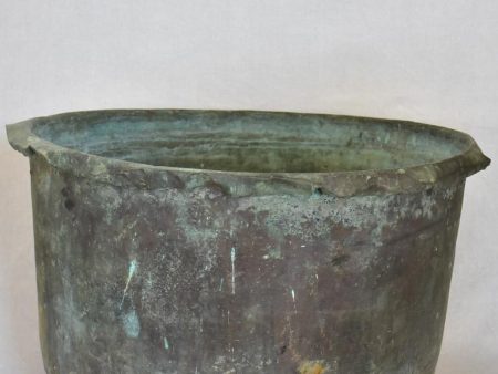 Large 19th century French copper planter from a winery in Burgundy Online Hot Sale