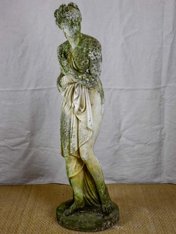 Large French garden statue of Venus - cast stone For Sale