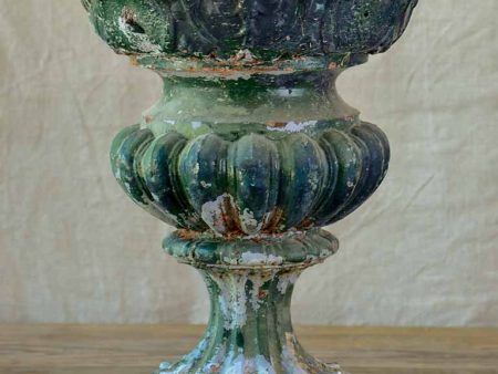 Elegant cast iron French garden urn Supply