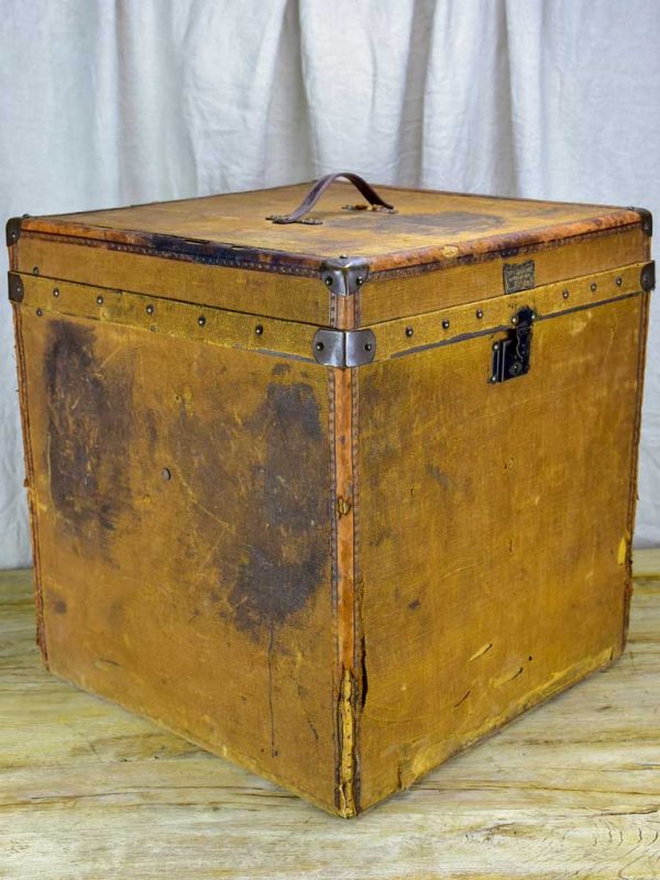 Antique French hat box covered in jute For Discount