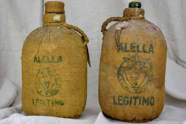 Two 19th Century Spanish wine bottles in jute Supply