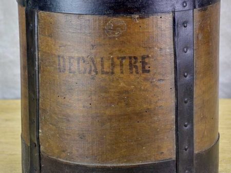 Antique French grain measure - decalitre 10¼  For Sale