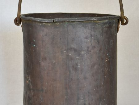 19th Century French copper winemaker s bucket with folded edge and burnt patina 13  Supply