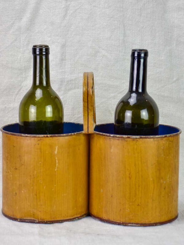 Early 20th Century French bottle cooler with handle For Sale