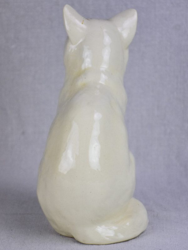 Early 20th Century ornament of a white cat - Sarreguemines faience 9½  Hot on Sale