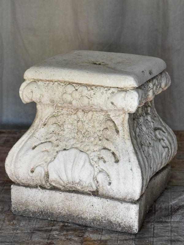 Mid-century Italian garden pedestal Online now