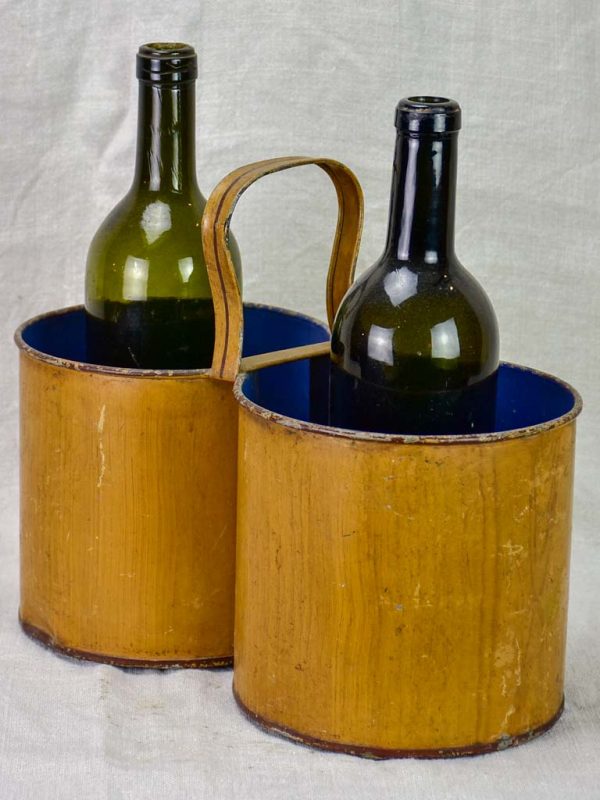 Early 20th Century French bottle cooler with handle For Sale