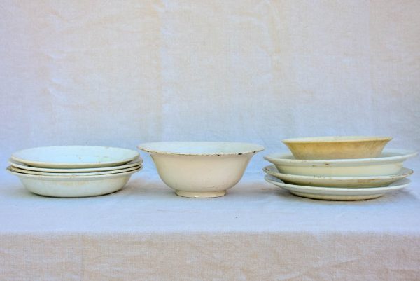 Collection of 9 stoneware bowls - 19th Century For Sale