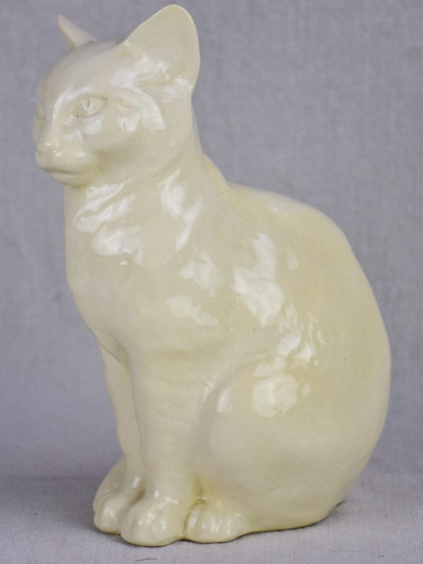 Early 20th Century ornament of a white cat - Sarreguemines faience 9½  Hot on Sale