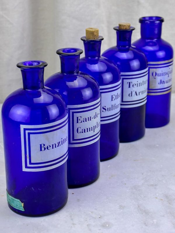 Collection of five late 19th century apothecary jars - blue Fashion