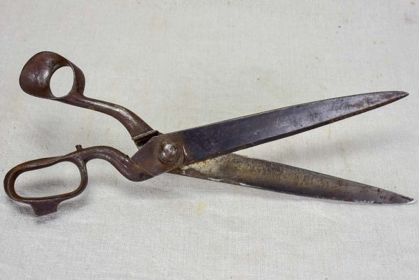 Early 20th Century tailor s scissors 1 3 Online Sale