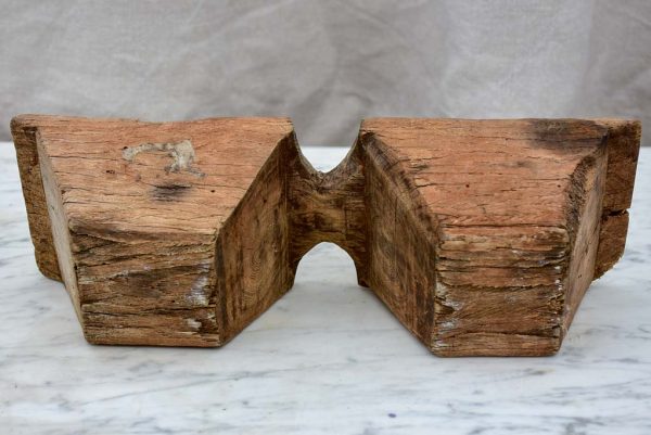 Primitive antique French salt and pepper wooden bowls For Sale