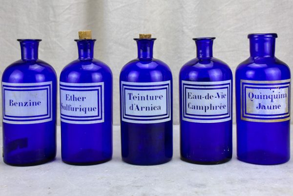 Collection of five late 19th century apothecary jars - blue Fashion