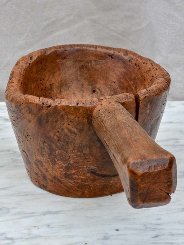 Primitive wooden bowl with handle Cheap