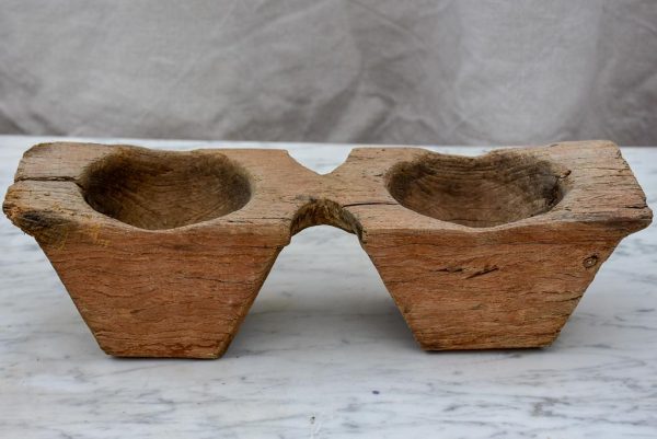 Primitive antique French salt and pepper wooden bowls For Sale