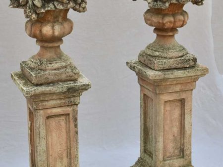 Pair of French concrete columns with fruit baskets 51  Online Hot Sale