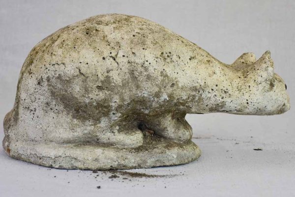 Mid century garden sculpture of a cat - cement Online Hot Sale