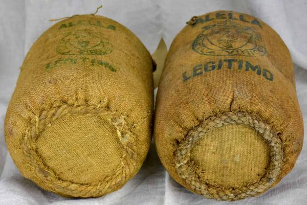 Two 19th Century Spanish wine bottles in jute Supply