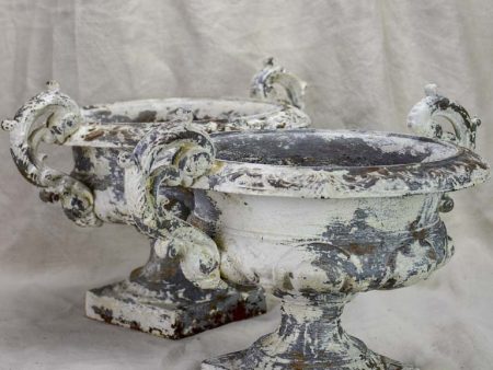 Pair of antique French Medici urns with large handles and white patina Hot on Sale