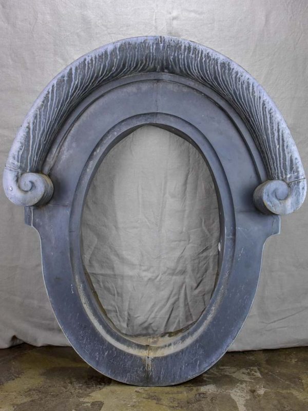 Large 19th Century Oeil de boeuf window frame 35  x 43¼  Hot on Sale