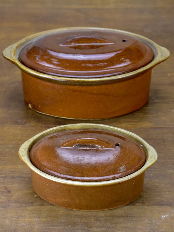 Two late 19th Century French tureens with brown glaze For Sale