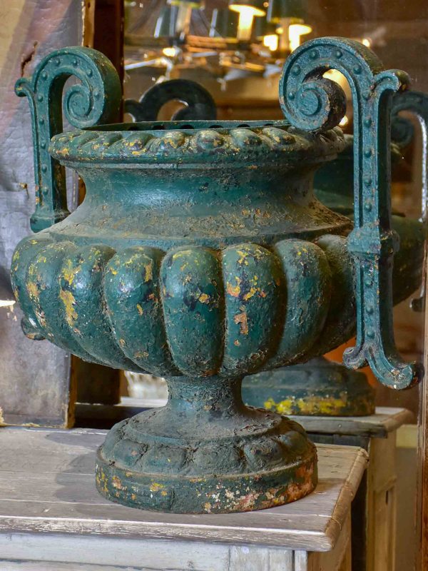 Very large 19th Century French garden urn on Sale