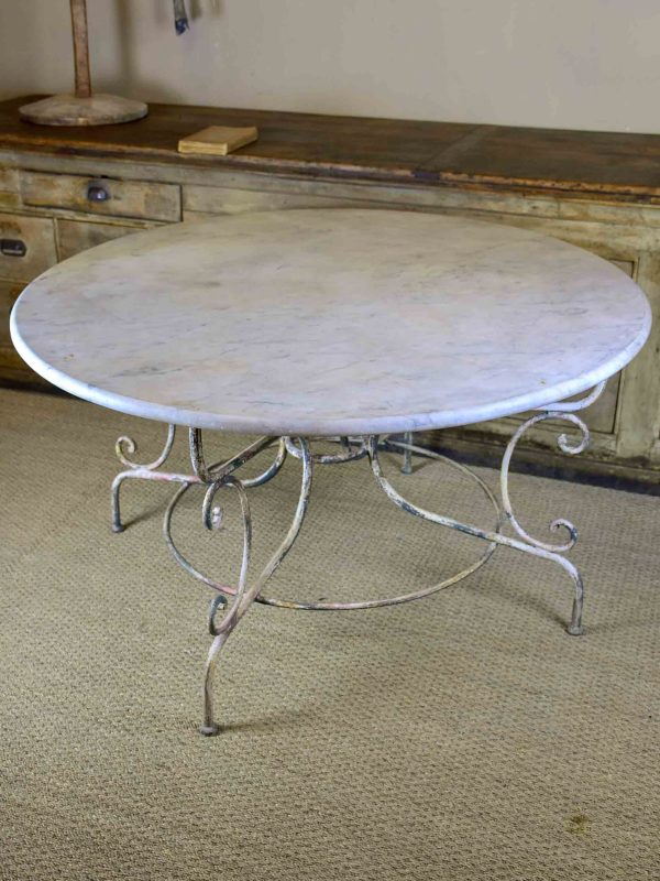 Round antique French marble table Supply