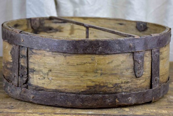 Antique French bushel measuring vessel Online Sale